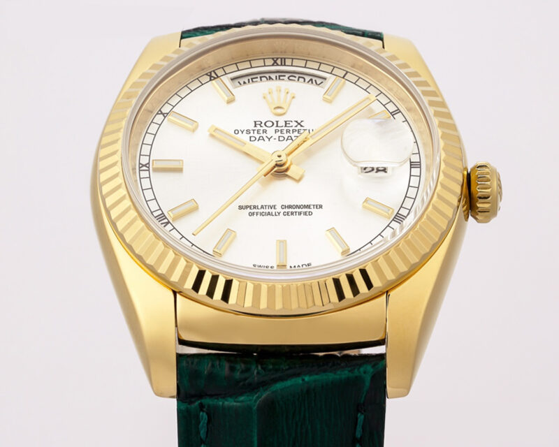 Day-Date 40 Green Dial in Yellow Gold on Leather Strap - Image 5