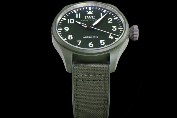 Big Pilot’s Watch 43 IW329802 Top Gun Edition Woodland on Camo Strap - Image 9