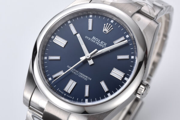 Oyster Perpetual 41mm Bright Blue Dial 124300 - Image 3