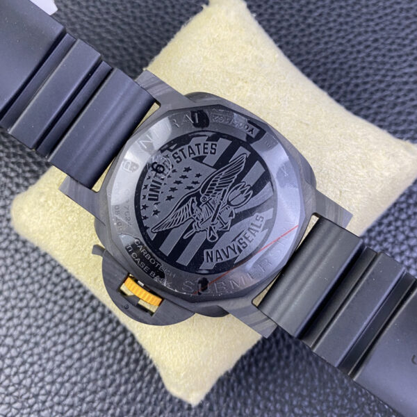 PAM1324 Submersible GMT Carbotech™ Navy Seals 44mm - Image 7