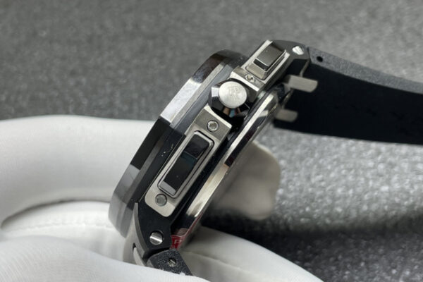 Royal Oak Offshore Novelty 43mm Grey Dial Ref. 26405CG - Image 5