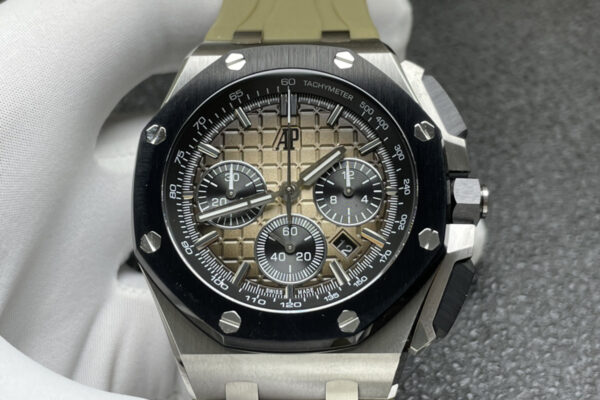 Royal Oak Offshore Novelty 43mm Smoked Light Brown Dial Ref. 26420SO.OO.A600CA.01 - Image 4