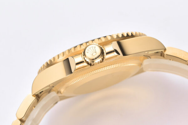 Submariner 41 126618LN Black Ceramic in Yellow Gold - Image 8