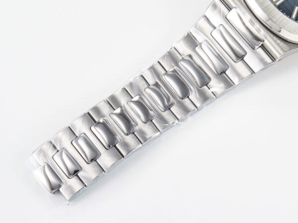 Nautilus 5711 3KF 1:1 Best Edition White Dial on SS Bracelet A324 Super Clone V2 - Image 14